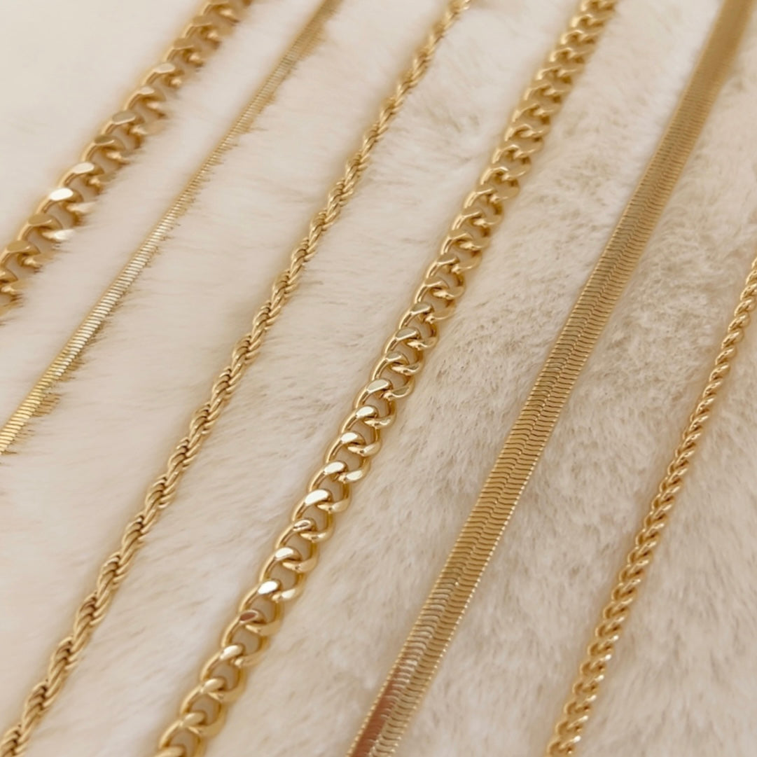 Twist Gold Chain Ankle Bracelet
